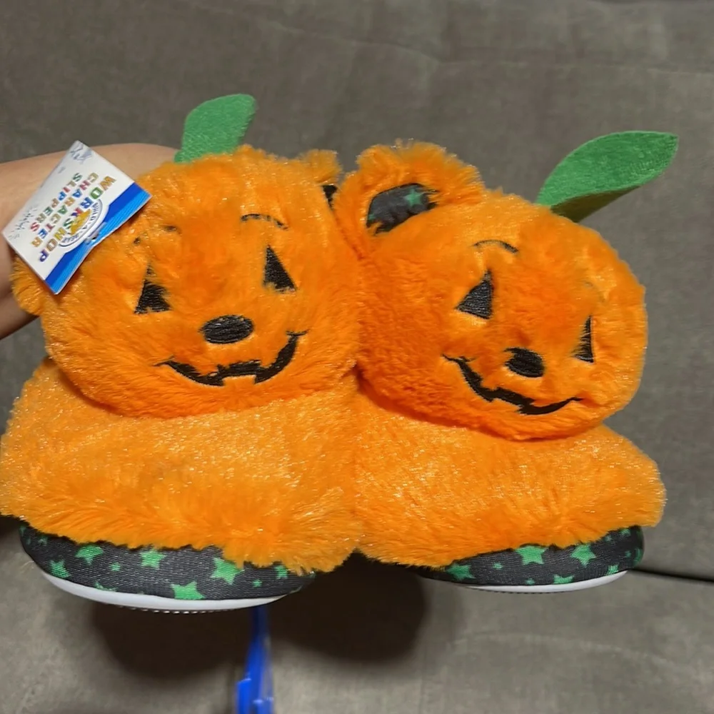 🎃🎃Build A Bear Workshop Pumpkin Slippers🎃🎃